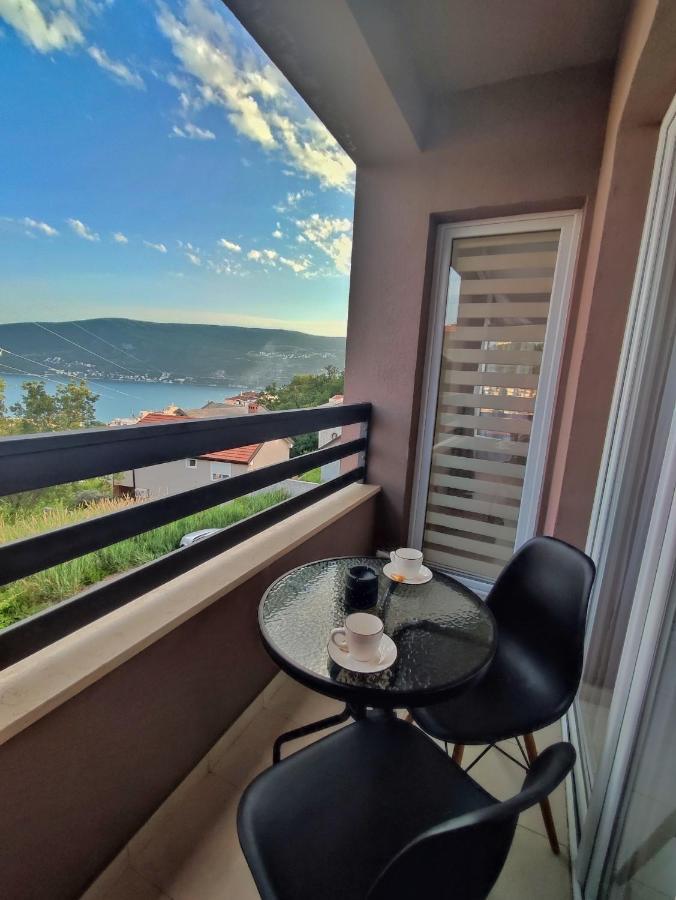 Appartamento Elena Herceg Novi Esterno foto